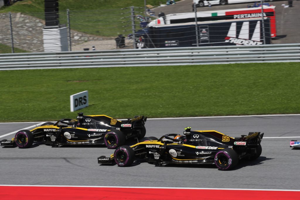 F1 | Renault, Sainz: “Abbiamo avuto un sacco di blistering, il degrado delle gomme è stato pesante”