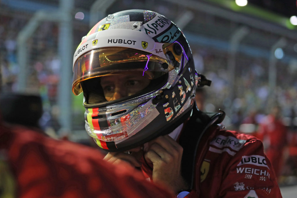F1 | Ferrari, Vettel sulla strategia di Singapore: “Difenderò sempre il mio team”