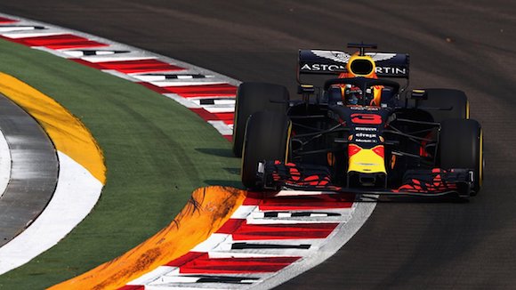 F1 GP Singapore, Prove Libere 1: Red Bull davanti alle Ferrari, e Ricciardo in testa