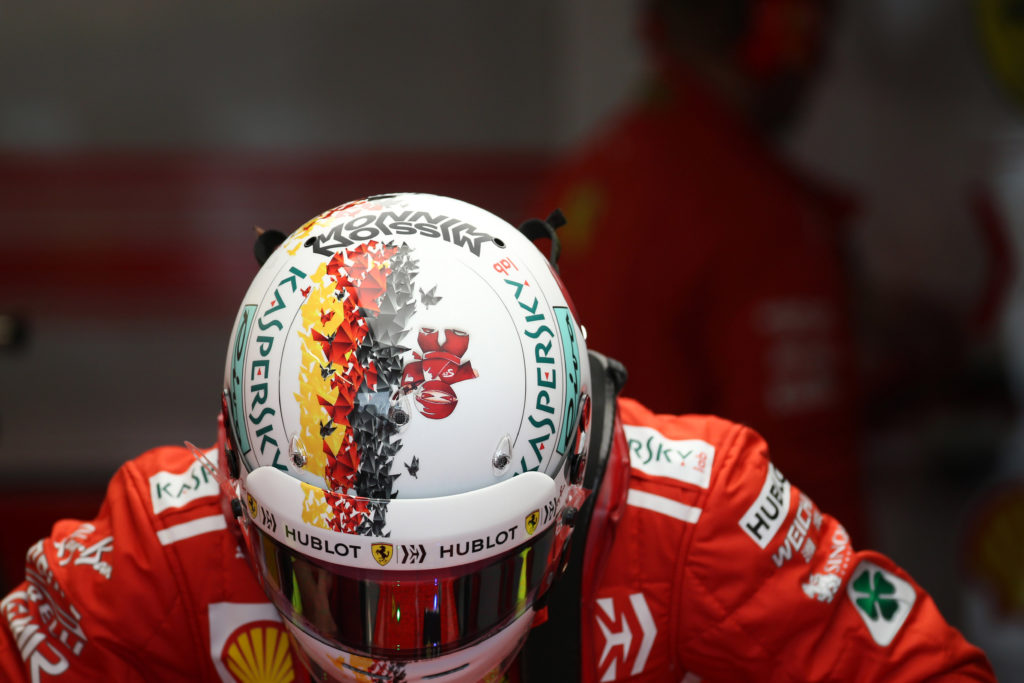 F1 | Ferrari, Vettel: “Strategia aggressiva per colmare il gap dalla Mercedes? Si, ma senza suicidarci”