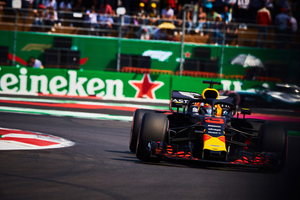 F1 GP Messico, Qualifiche: Ricciardo beffa Verstappen, Hamilton davanti alle Ferrari