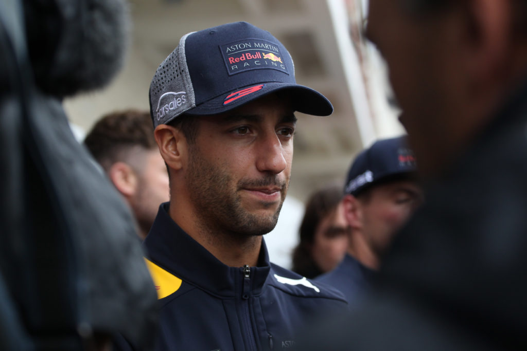 F1 | Verstappen: “Ricciardo ha sfondato il muro con un pugno”
