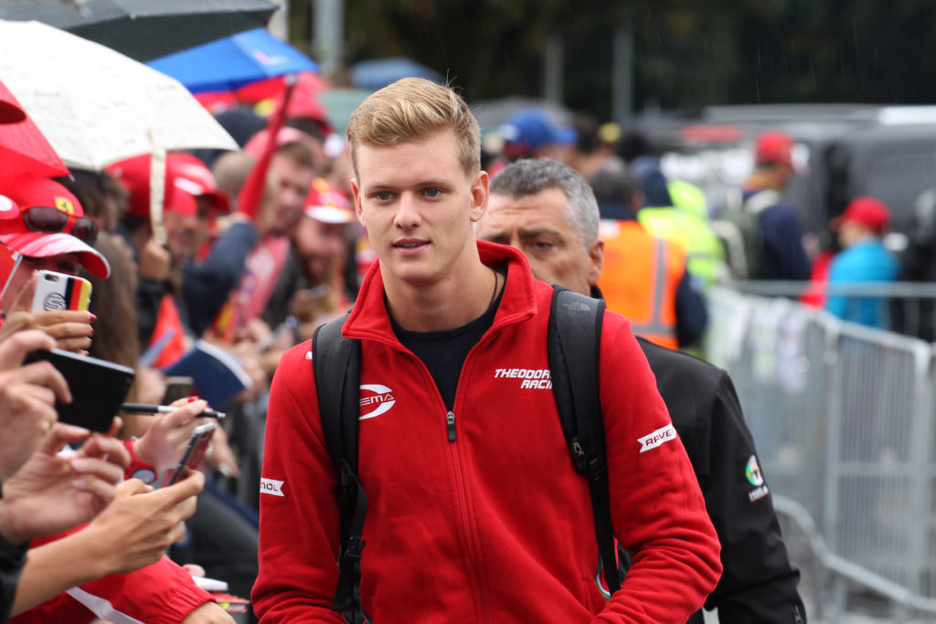 Mick Schumacher: “Mio padre? E’ il mio idolo, non mi fanno paura i confronti”