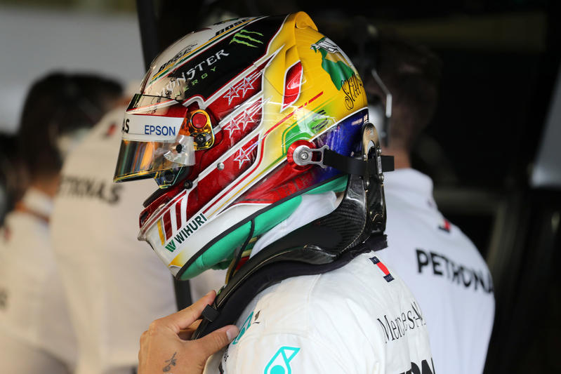 F1 | Hamilton: “Sessione difficile con questo meteo, non sapevamo cosa aspettarci”