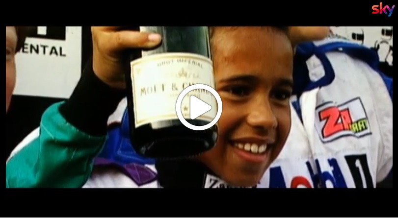 F1 | Hamilton raggiunge Fangio: le immagini più belle dei cinque titoli mondiali dell’inglese [VIDEO]