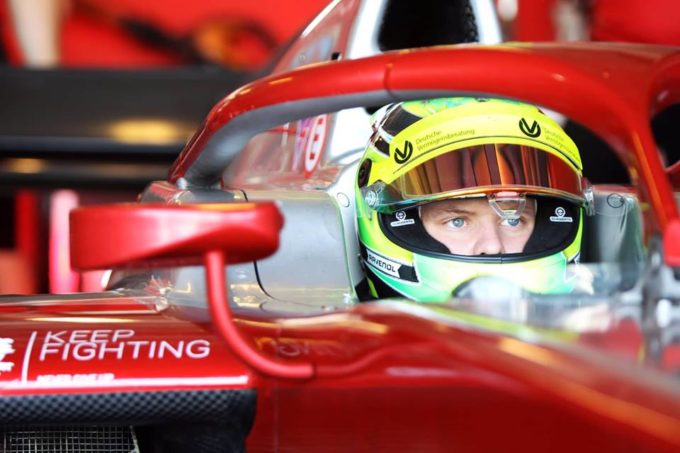 F1 | Nico Rosberg avverte: “Dobbiamo stare attenti a non mettere troppa pressione su Schumi jr”