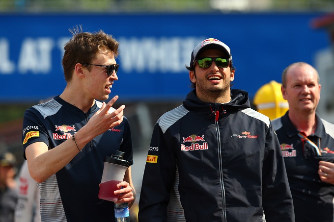 F1 | Sainz: "Creo que Kvyat merece un asiento en la Fórmula 1"