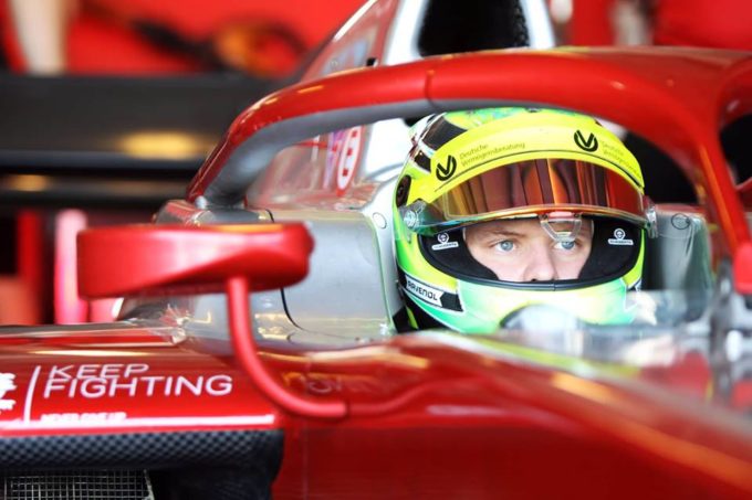Alonso: “Mick Schumacher dovrà sopportare il peso di quel cognome e della propria storia”