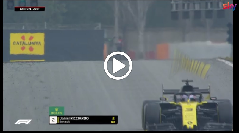 F1 Test | Renault, Ricciardo perde l’ala posteriore lungo il rettilineo: la spiegazione di Matteo Bobbi [VIDEO]