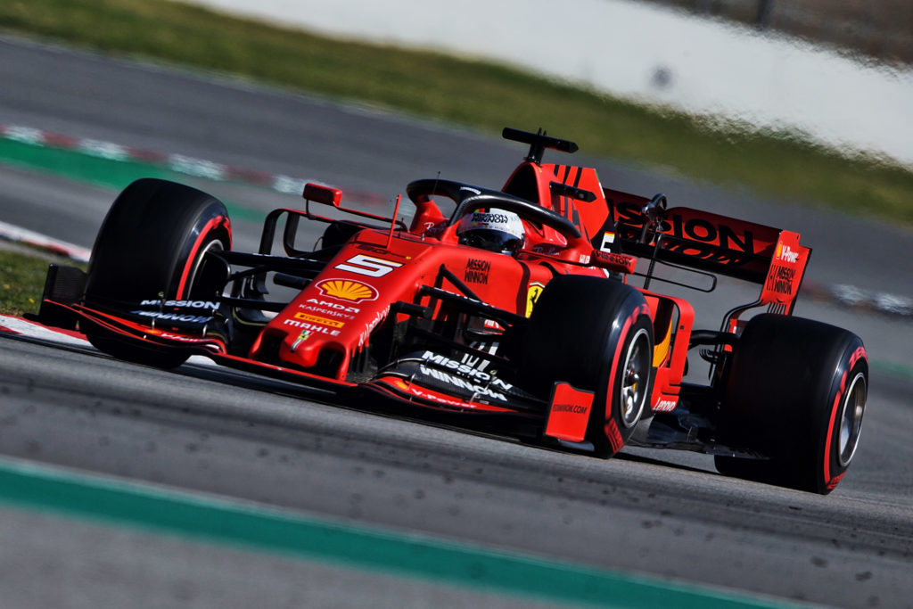 F1 | Ecclestone sulla sfida iridata: “Hamilton favorito, ma credo che vincerà Vettel”