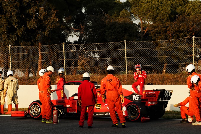 F1 | Surer sui problemi riscontrati dalla Ferrari nei test: “Potrebbero dipendere dal surriscaldamento”