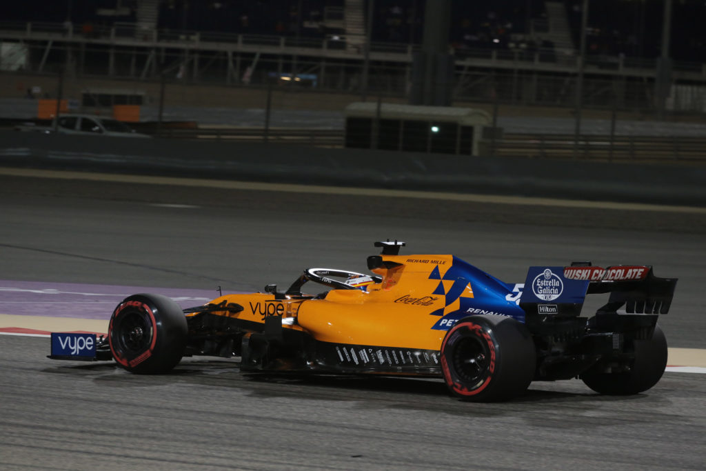 F1 | McLaren, Sainz: “Le qualifiche? Dobbiamo essere cauti, gli altri sfrutteranno le loro power unit”