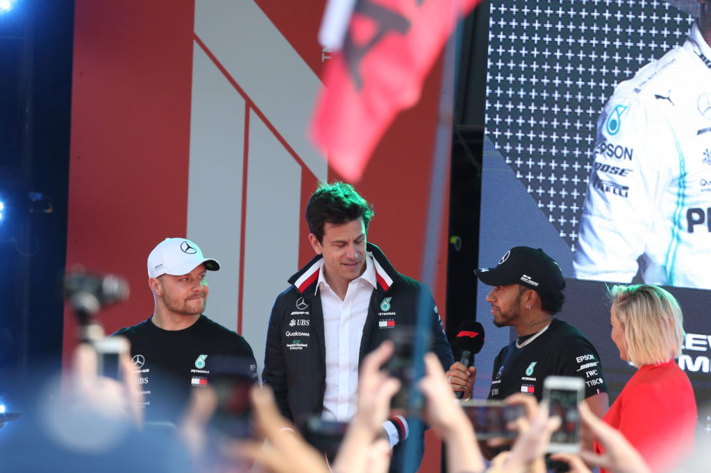 F1 | Mercedes, Toto Wolff chiama a raccolta la squadra: “La lotta con la Ferrari è appena iniziata”