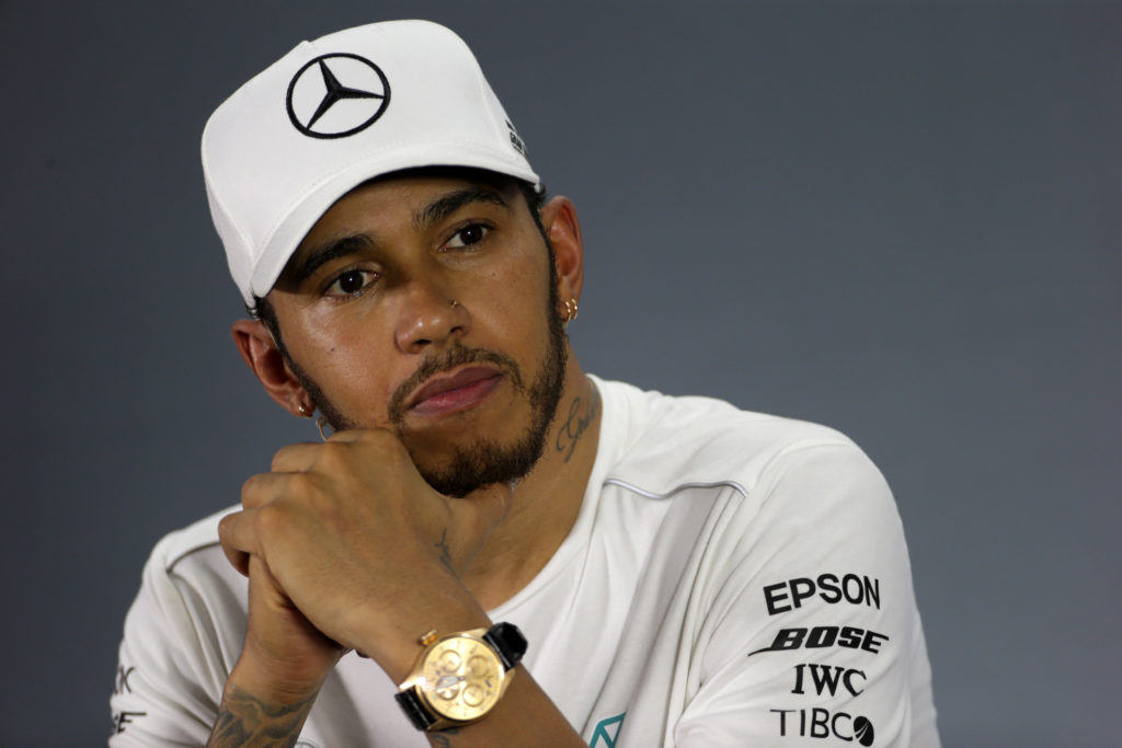 F1 | Hamilton contro le Pay TV: “La gente non può permetterselo”