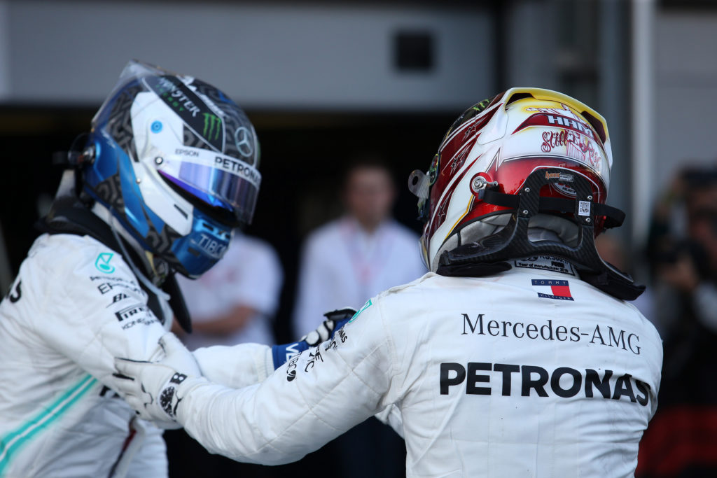 F1 | Mercedes, Hamilton loda la squadra: “Non siamo mai stati così forti”