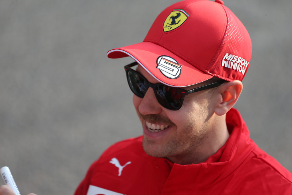 F1 | Vettel ringrazia Hamilton: “È stato bello aver sentito dalla sua bocca quelle parole dopo il GP del Bahrain”