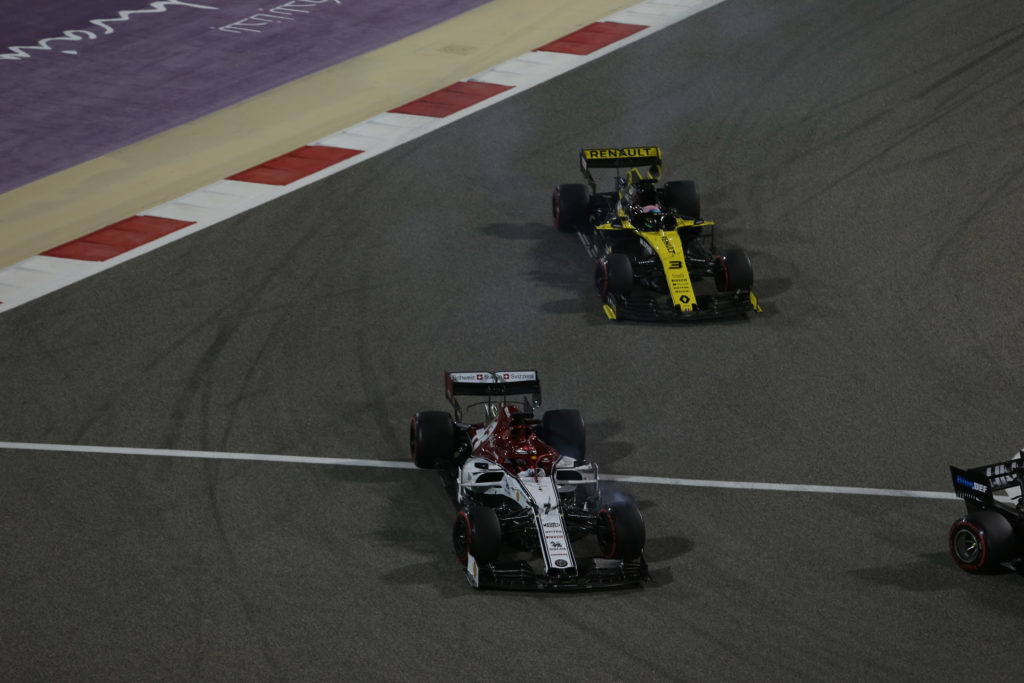 F1 | Alfa Romeo, Raikkonen soddisfatto delle modifiche aerodinamiche: “Adesso siamo più vicini quando ci inseguiamo”
