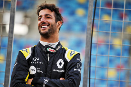 F1 | Ricciardo, ironia dopo le qualifiche in Cina: “Vincerò…. nel 2029! No, vincerò domani!”