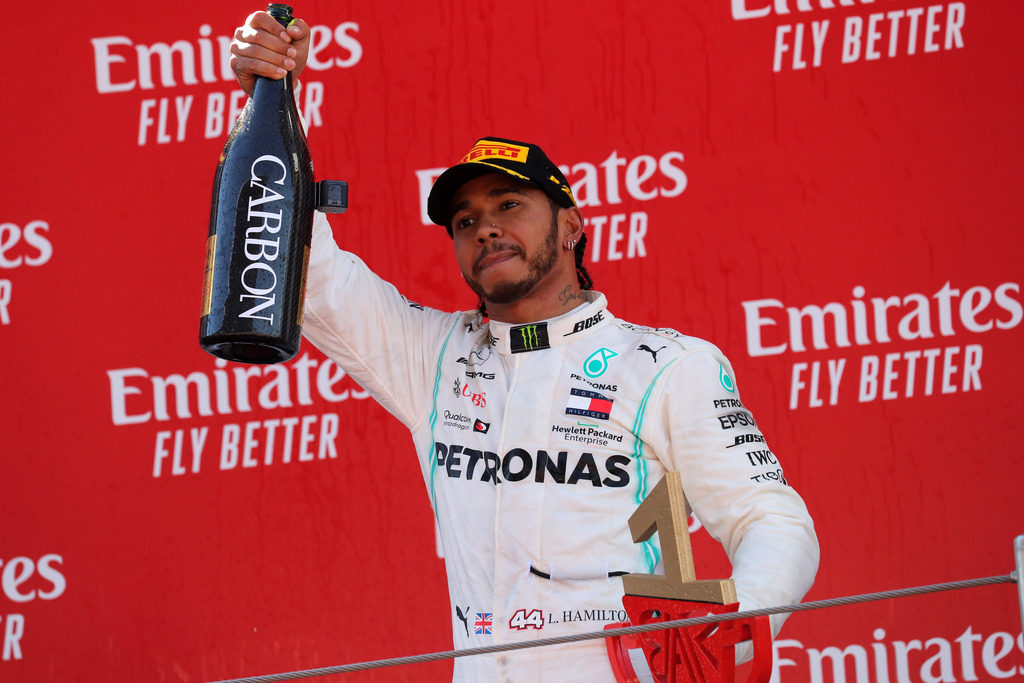 F1 | Mercedes, Hamilton: “Stiamo scrivendo la storia” [VIDEO]