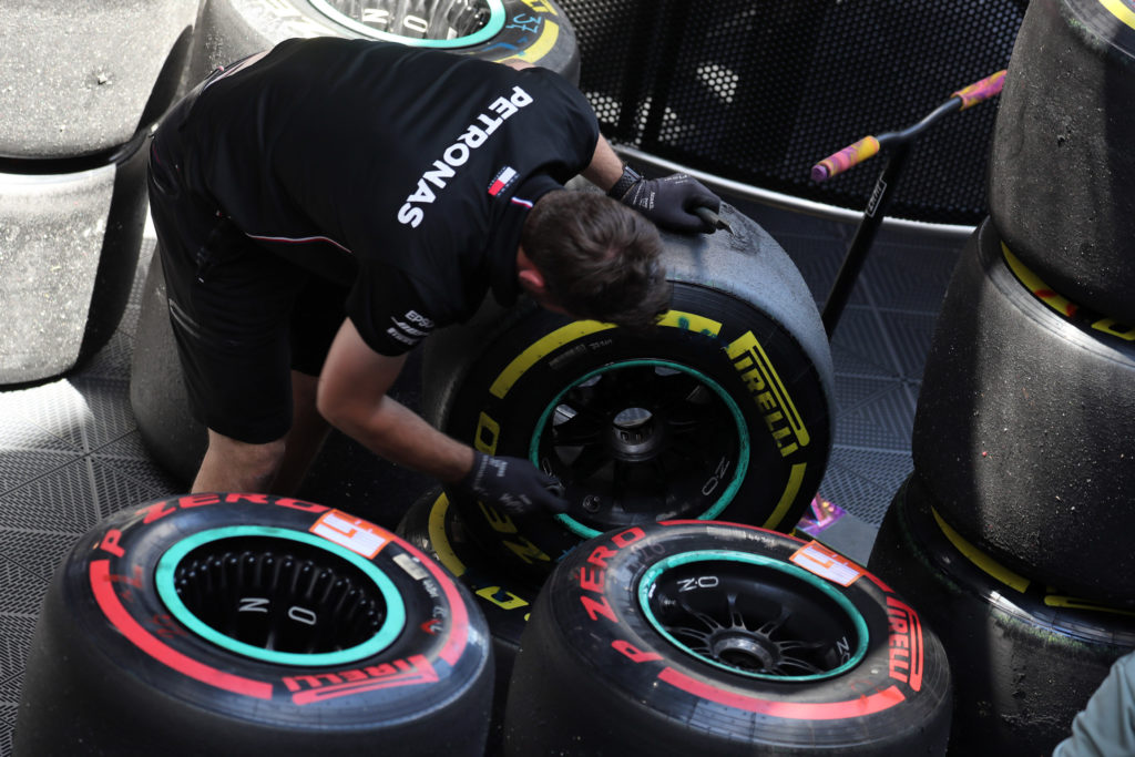 F1 | Pirelli, Isola sui test gomme: “Chiediamo sempre alle squadre di nominare piloti con esperienza”
