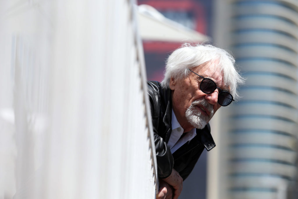 F1 | La ricetta di Ecclestone: “Tre campionati e un solo motore per stagione”