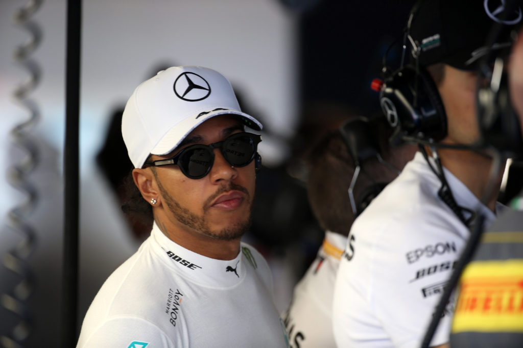 F1 | Mercedes, Hamilton dopo l’incidente: “Non ricordo l’ultima volta che ho saltato una sessione”