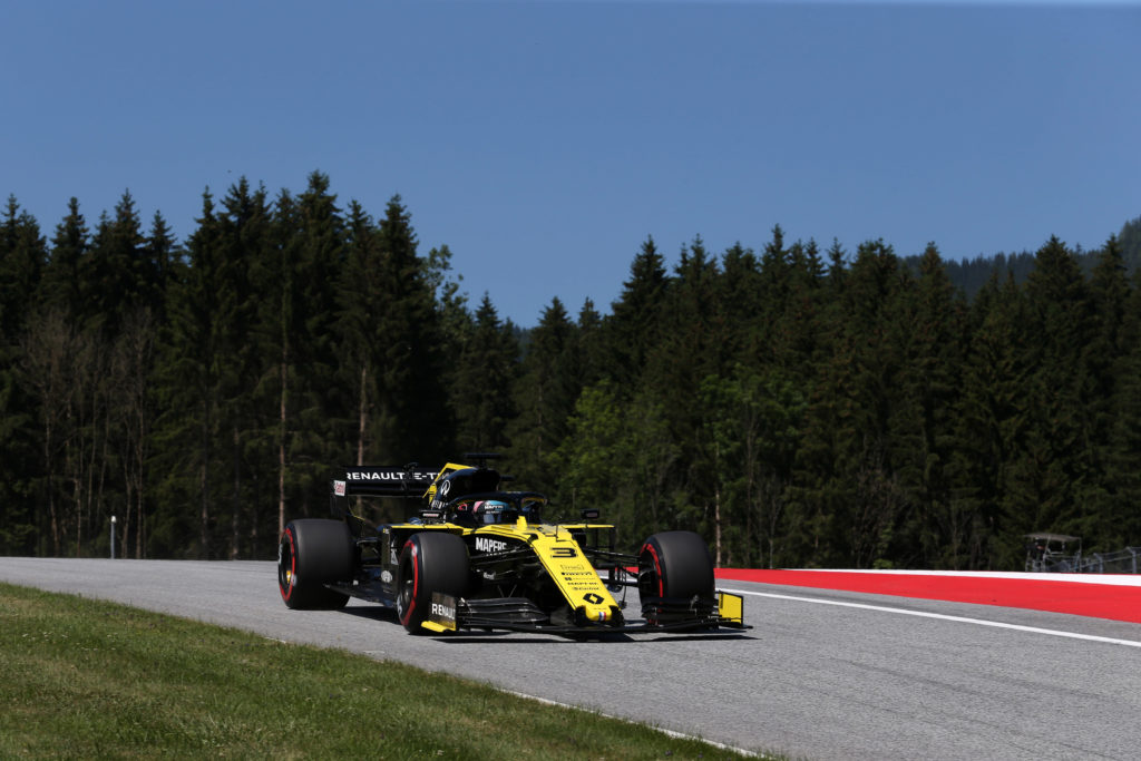 F1 | Renault, Ricciardo: “Finora uno dei weekend più impegnativi”