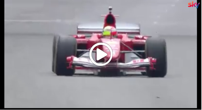 F1 | GP Germania, Schumacher regala spettacolo a Hockenheim con la F2004 [VIDEO]