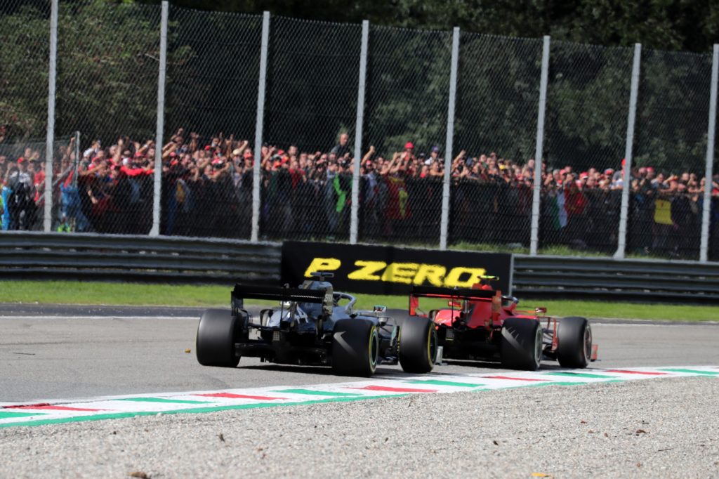F1 | Mercedes, Hamilton: “Adoro questa battaglia con Ferrari e Red Bull”