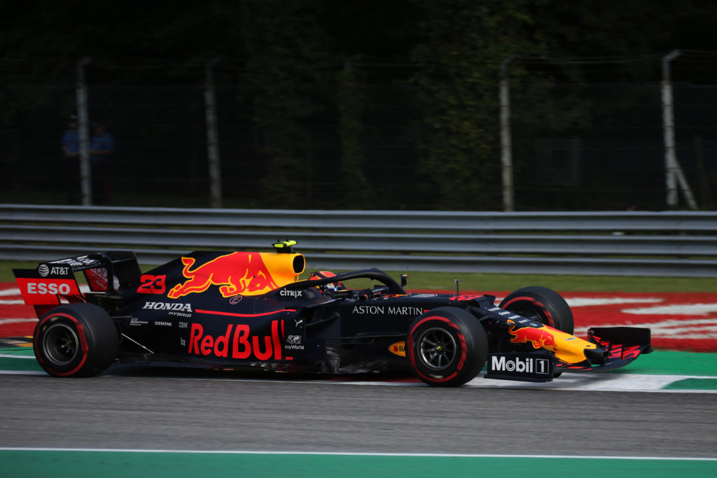 F1 | Red Bull, Albon sul rapporto con Verstappen: “Sto apprendendo tante cose”