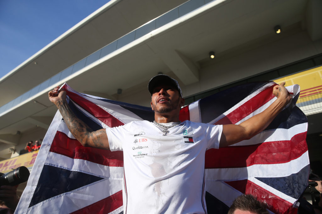 F1 | Mercedes, Hamilton campione del mondo per la sesta volta: “Difficile spiegare le mie emozioni”