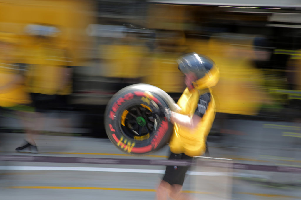 F1 Test | Pirelli, Mario Isola: “Gli pneumatici 2020 soluzione migliore per l’anno prossimo”