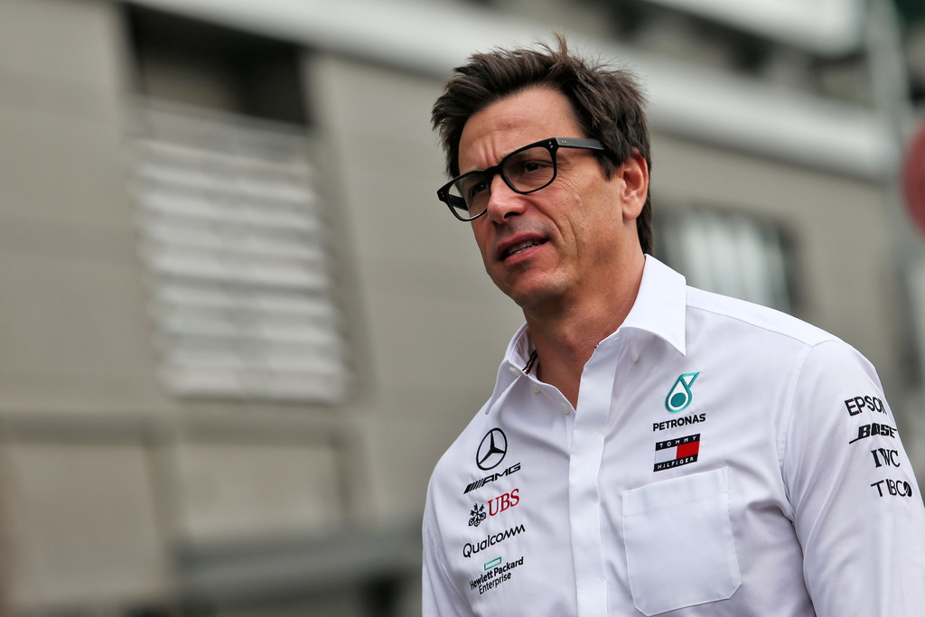 F1 | Wolff: “Al momento nessuna trattativa con Vettel”