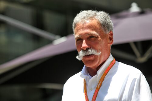 F1 | #WeRaceAsOne, Chase Carey dona personalmente 1 milione di dollari