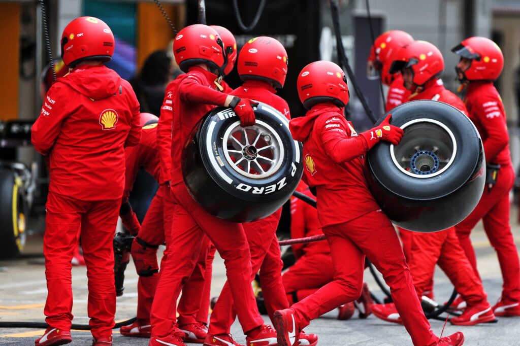 F1 | Ferrari istituisce delle “sottobolle” per ridurre il rischio di contagio