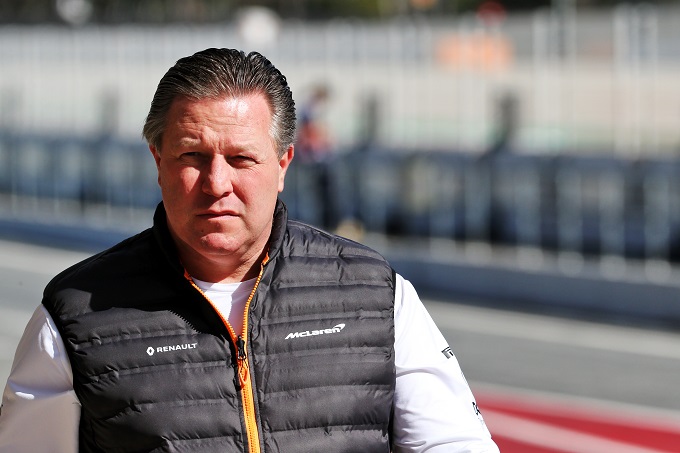 F1 | McLaren, Zak Brown: “Saremo come un libro aperto con Sainz sulla vettura del prossimo anno”