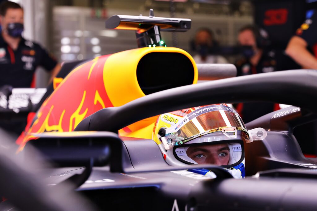 F1 | Red Bull, Verstappen mantiene la calma: “Non mi sento in pole position”