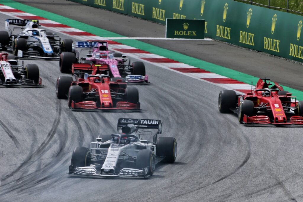 F1 | Ferrari, Vettel fuori dopo tre curve: “Non mi aspettavo un attacco in quel punto”