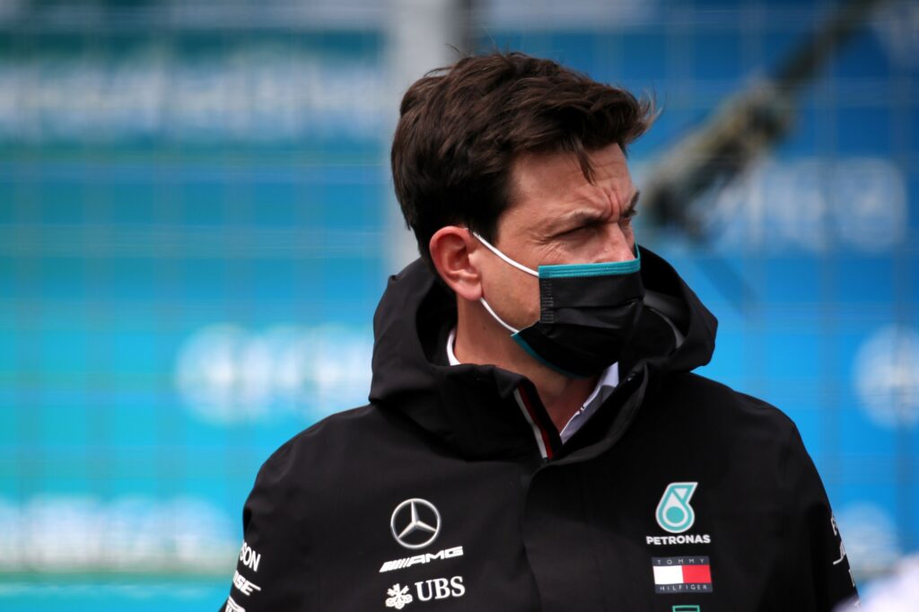 F1 | Mercedes, Wolff: “Tre vittorie su tre, siamo molto felici”