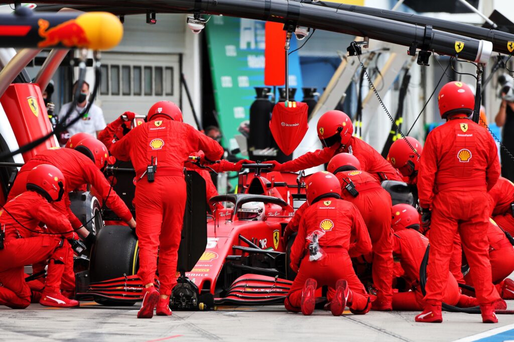 F1 | Ferrari, Vettel: “Ripensandoci, sarebbe stato meglio fermarsi un giro prima”