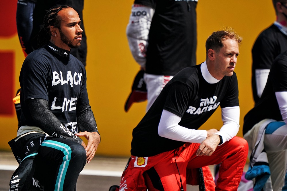 F1 | Hamilton in difesa di Vettel: “Il modo in cui aiuta la squadra mostra il suo grande carattere”