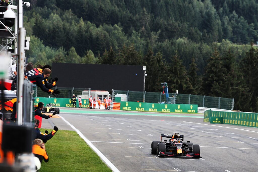 F1 | Red Bull, Verstappen: “Non c’è mai stata una vera lotta con le Mercedes”