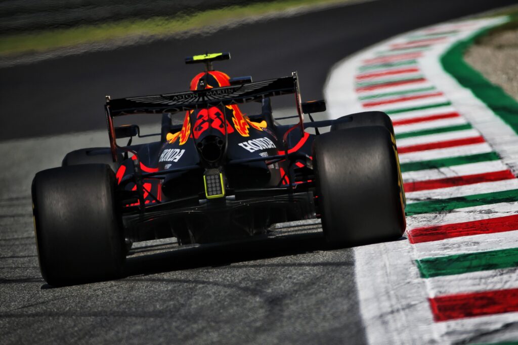 F1 | Red Bull, Albon: “Ancora una volta qualifiche troppo caotiche a Monza”