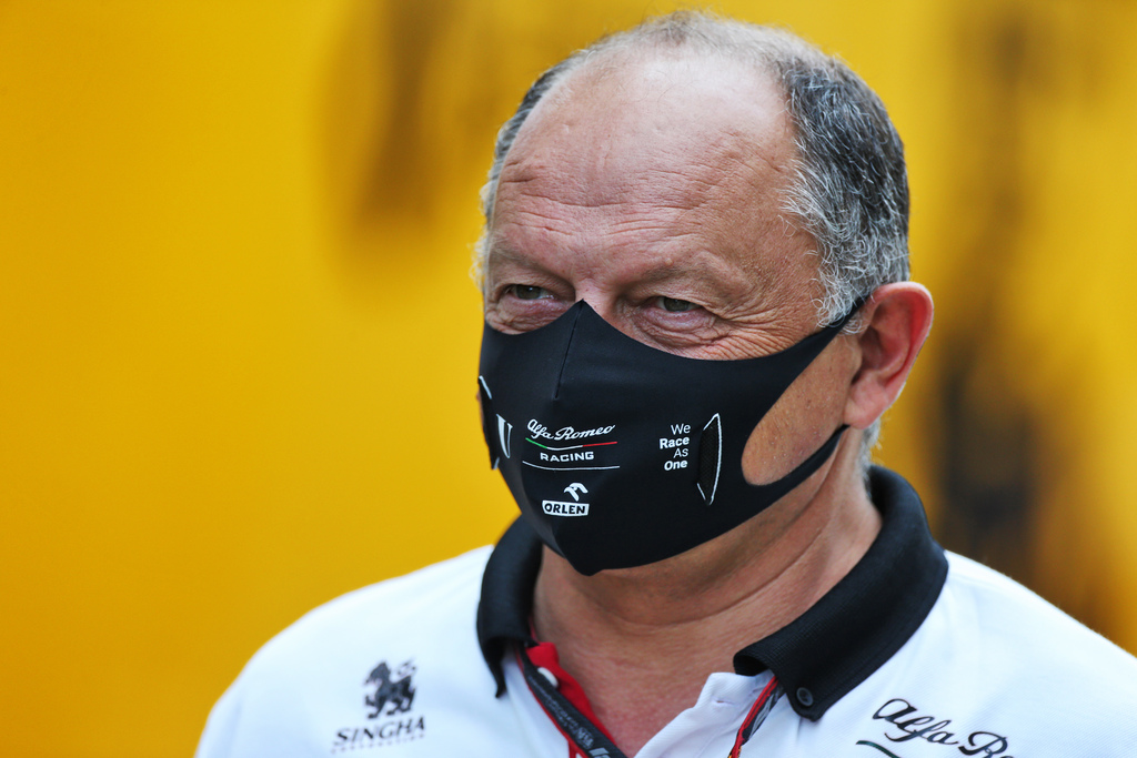 F1 | Vasseur smentisce il rinnovo di Raikkonen: “I giornalisti possono scrivere quello che vogliono”