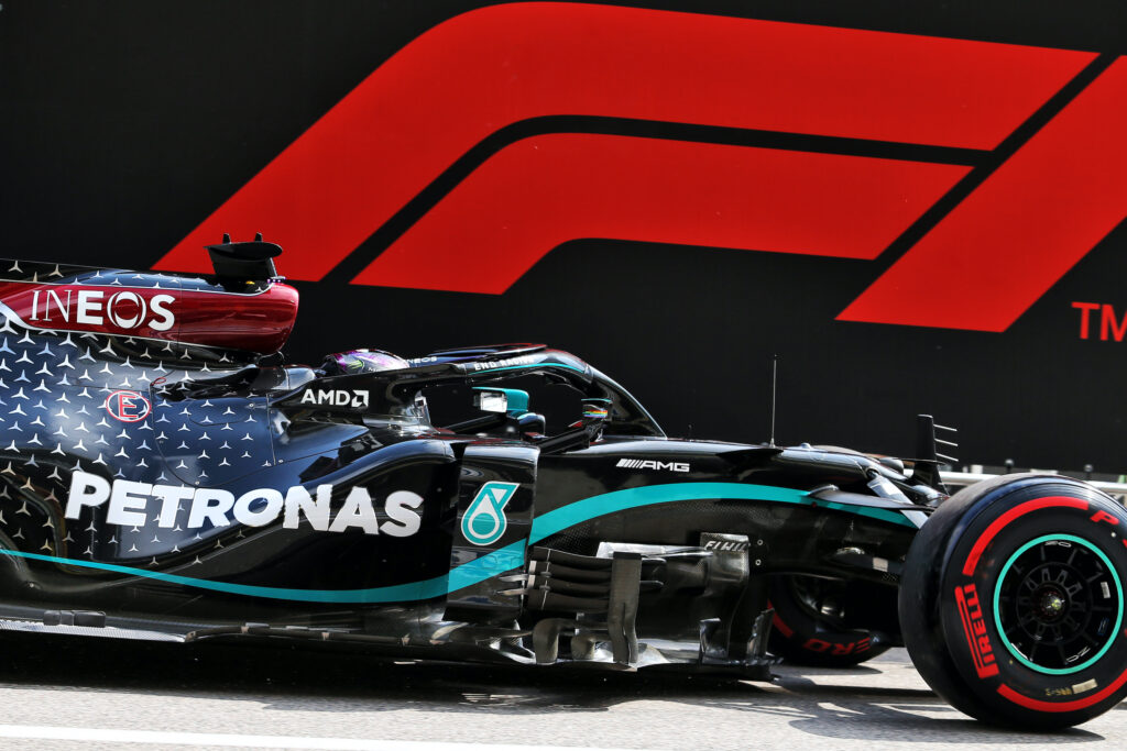 F1 | GP Russia, Lewis Hamilton sotto investigazione dopo aver conquistato la pole