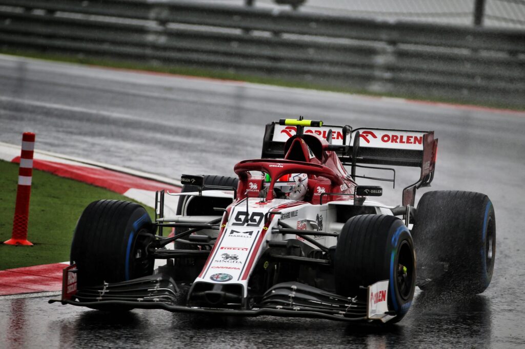 F1 | Alfa Romeo, mauvaise journée pour Giovinazzi : "Retiré pour cause de panne de boîte de vitesses"