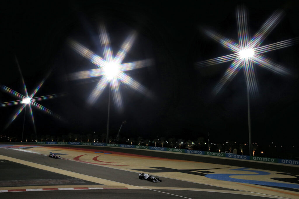 F1 | GP Sakhir, distacchi ridotti nelle sessioni di libere sull’Outer Circuit