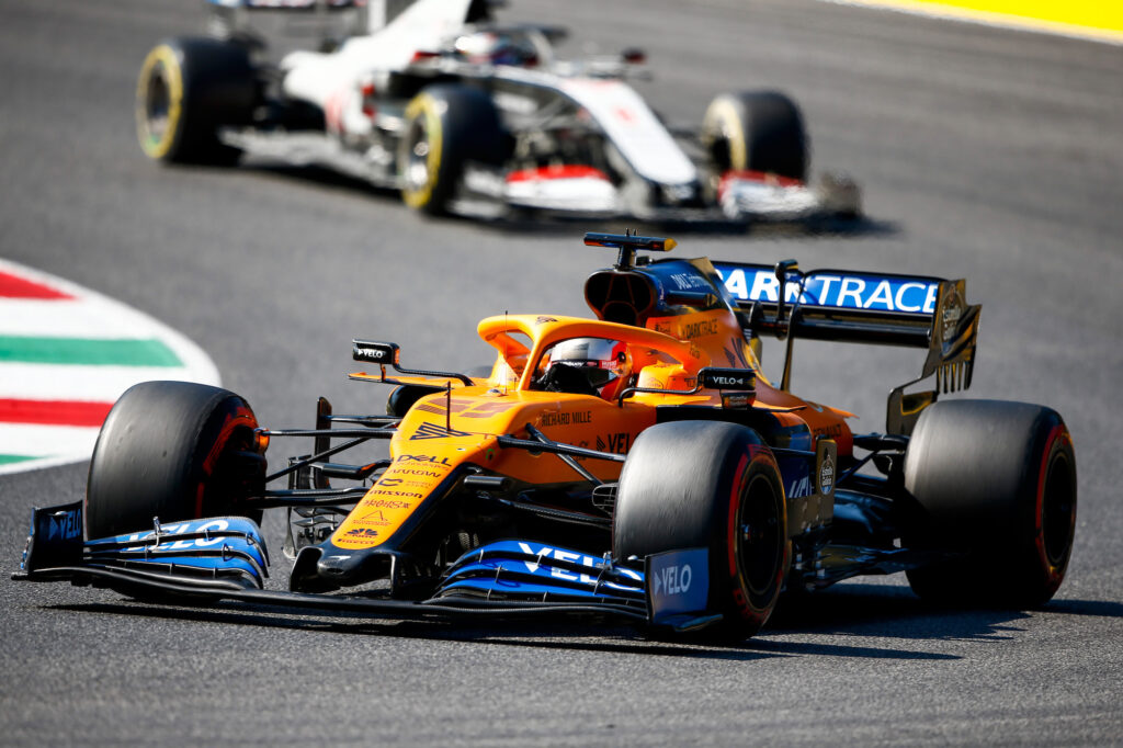 F1 | McLaren, Zak Brown su Carlos Sainz: “E’ stato superiore alle aspettative”