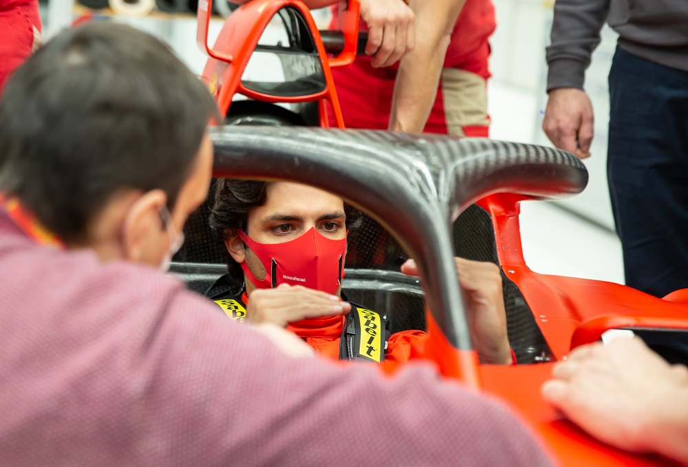 F1 | Sainz crede nella Ferrari: “L’unica squadra che può ribaltare le cose rapidamente”