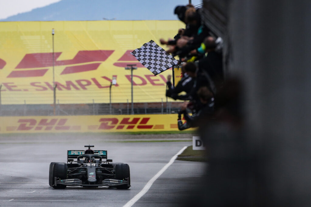 F1 | Lammers: “Il rinnovo di Hamilton? Si arriverà ad un accordo solo con l’aiuto di una terza parte”